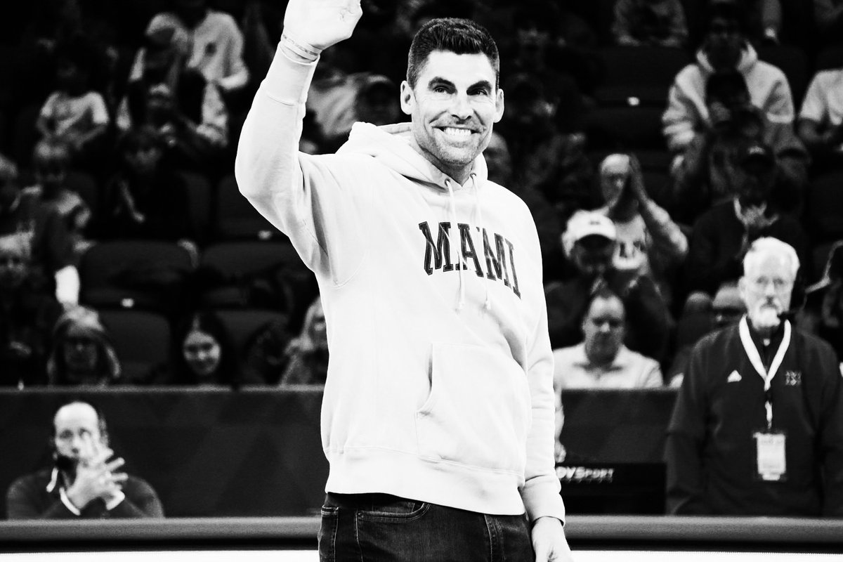 MarkusChamblin's tweet photo. #GoMIAMI 🏀 ⁦@MiamiOH_BBall⁩ https://t.co/a2bDhP8TnT