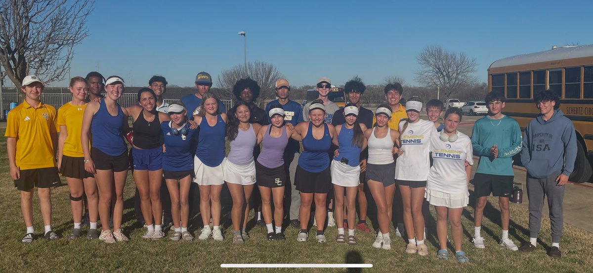 ClemensTennis's tweet photo. Clemens Varsity Team traveled to College Station this weekend and competed in the @ConsolTennis tournament. Lots of competition and a great weekend of team building. Looking forward to the rest of the spring!  @SamuelClemensHS @SCUCISD @scbuffalostrong https://t.co/OocbRILx7I
