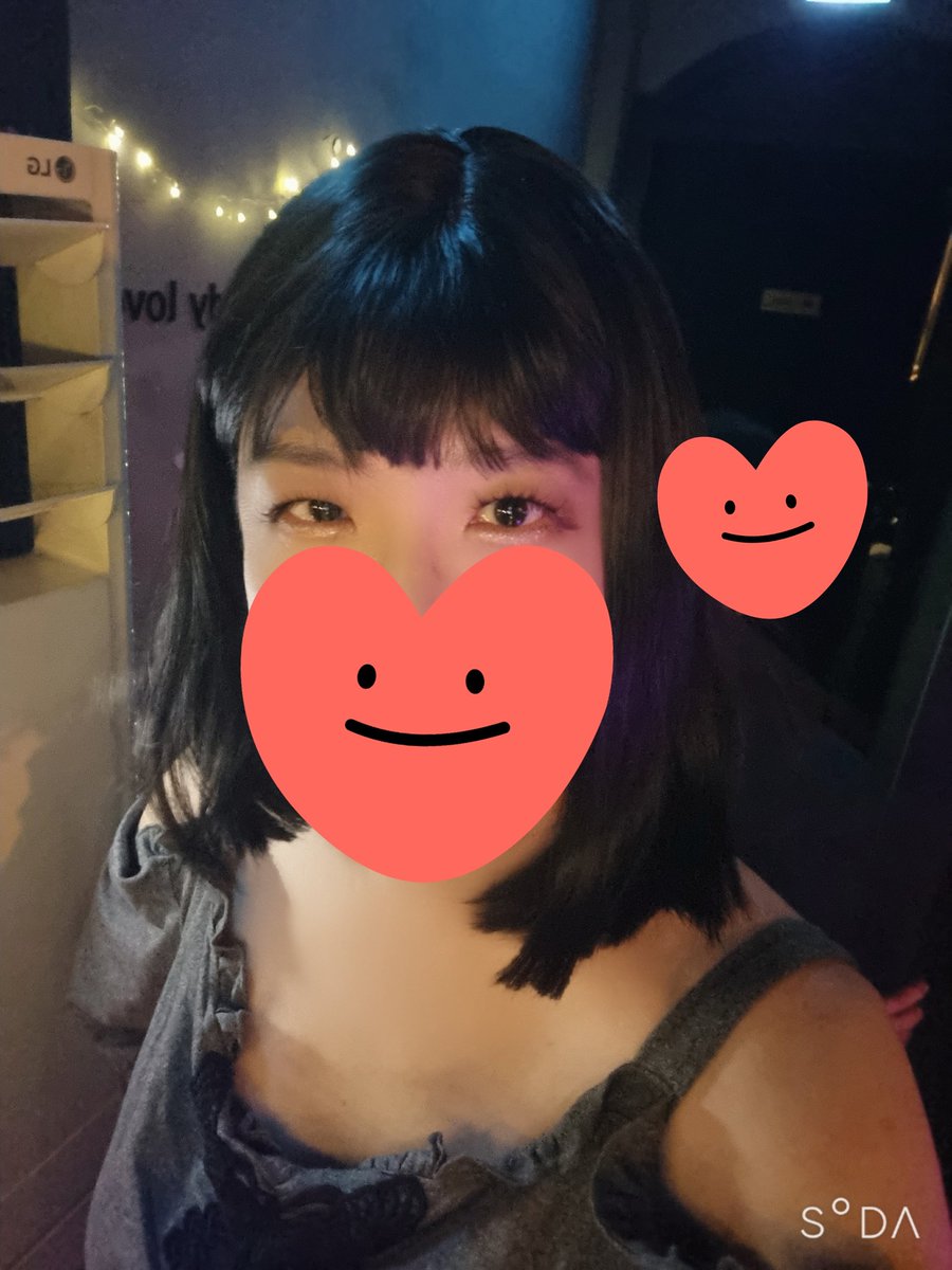 예뻐져야한다...(일주일 내내 틈날때마다 온갖 옷과 악세서리와 각종 소품을 쇼핑하고 미용팩을 바르며)

업방 도착: 다 필요 없고 화장 딸깍

???