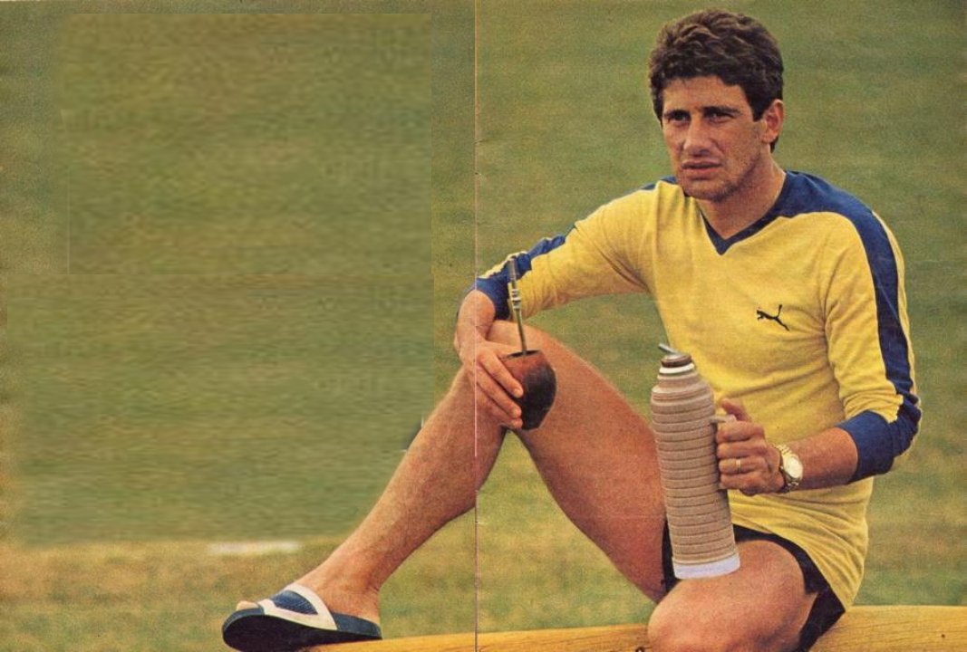 ElOlgaZan's tweet photo. Hoy cumple años el más grande goleador de la historia, fútbol y gloria, el único e inigualable:
FERNANDO MORENA ❤️
#Peñarol
#FernandoMorena https://t.co/33XkYjnbwK