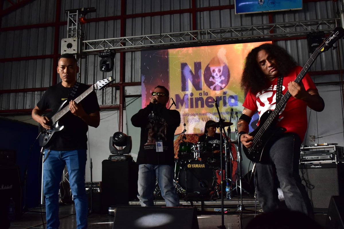 El Salvador Metal Fest XXX  🇸🇻 

#NoAlaMineriaSiAlaVida 
#NoALaMineriaEnElSalvador 🤘🏻🔥

📍: Gimnasio Municipal José Adolfo Pineda 👹
Banda Falsas Doctrinas 🚀