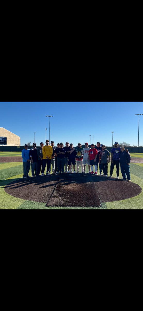 LDBellBaseball's tweet photo. Great time today as we had our Annual Alumni Game! Thank you to everyone who was able to come out and play. It was great to see some old faces, and we canโt wait to do it again next year!!! #GoBell https://t.co/zbhGoOmDQf