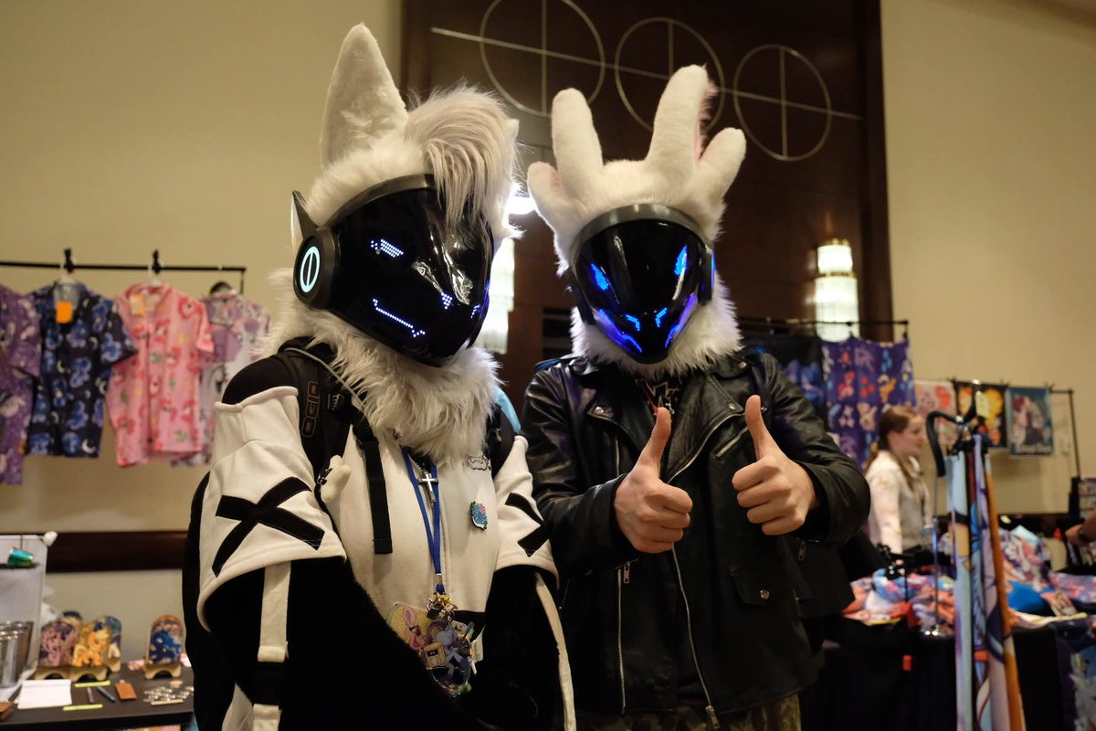 Awesome picture I got at Harmonycon with another Proto! 

Picture Credit: Signal Boost