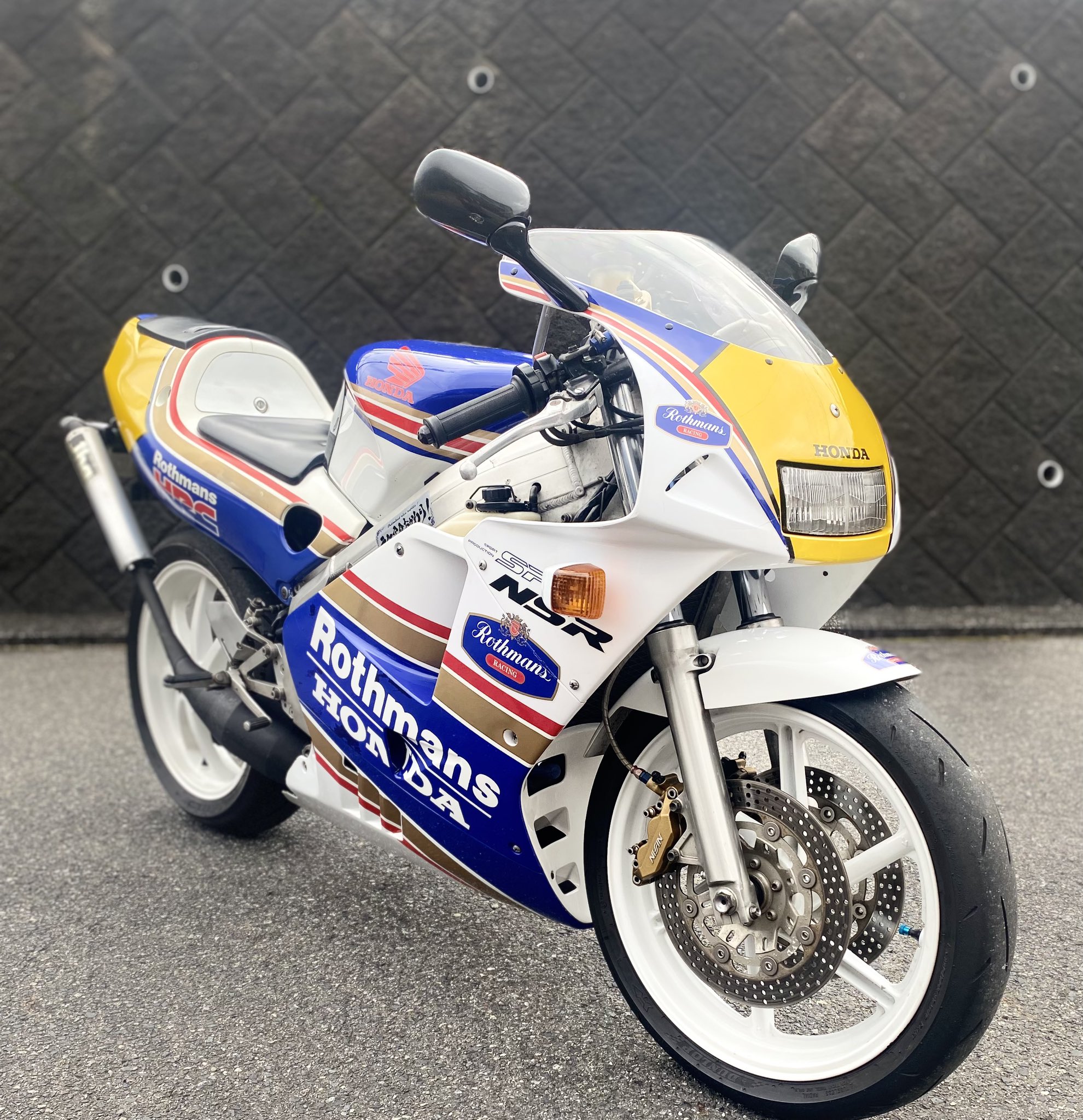 【キシリア】HONDA ホンダ Rothmans shadow2010_111550