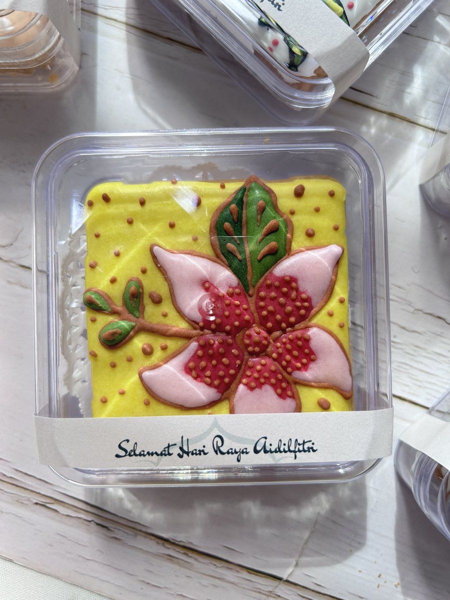 Lihatlah betapa cantik nya biskut design batik ini 🫶🏼