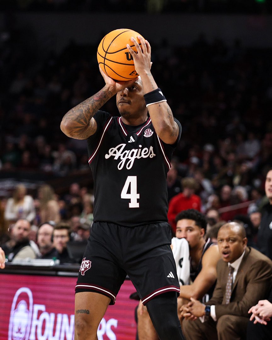 aggiembk's tweet photo. 7️⃣ threes on the night for @wadetaylorIV 😱😎

#GigEm https://t.co/UxqELZyvr7