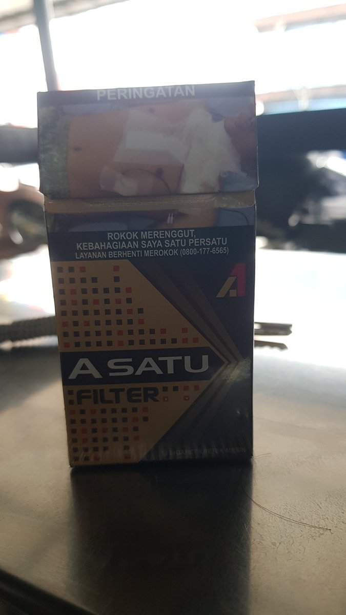 nescafelat34901's tweet photo. @rokok_indonesia Info falit. 17ribu,nyatet warung 18rb https://t.co/dIStBsBIWV