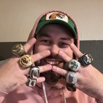 #NewProfilePic thanks <a href="/PatrickPerala/">Patrick Perala</a> 😂😂