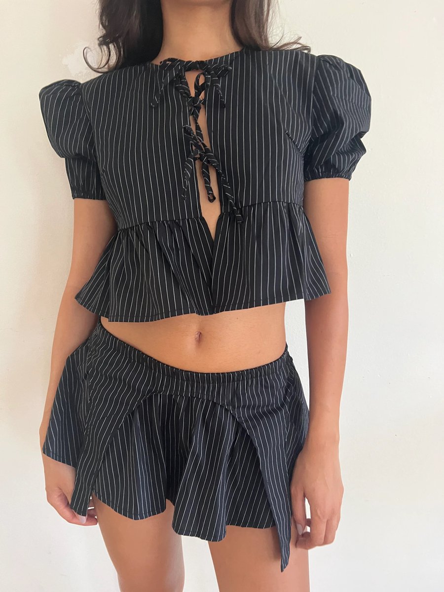 250202 제니 유튜브 상의 정보

브랜드 : Blondita
제품명 : Ruby Top
(제니는 어떻게 옷도 루비)
가격 : 97,000원
blondita.shop/products/ruby-…

#JENNIE #제니 #손민수 #젠민수