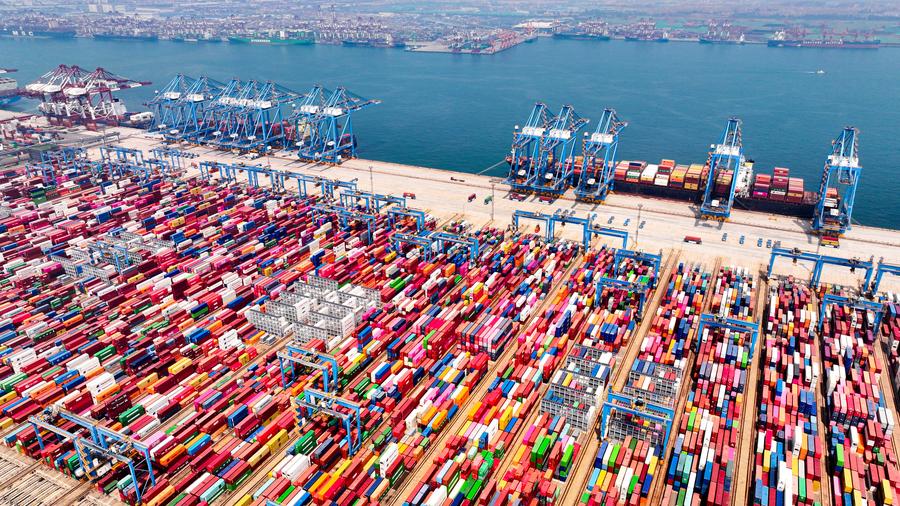 China is strongly dissatisfied with and firmly opposes the U.S. decision to impose an additional 10-percent tariff on goods imported from China, the Ministry of Commerce (MOC) said Sunday xhtxs.cn/0Sf
