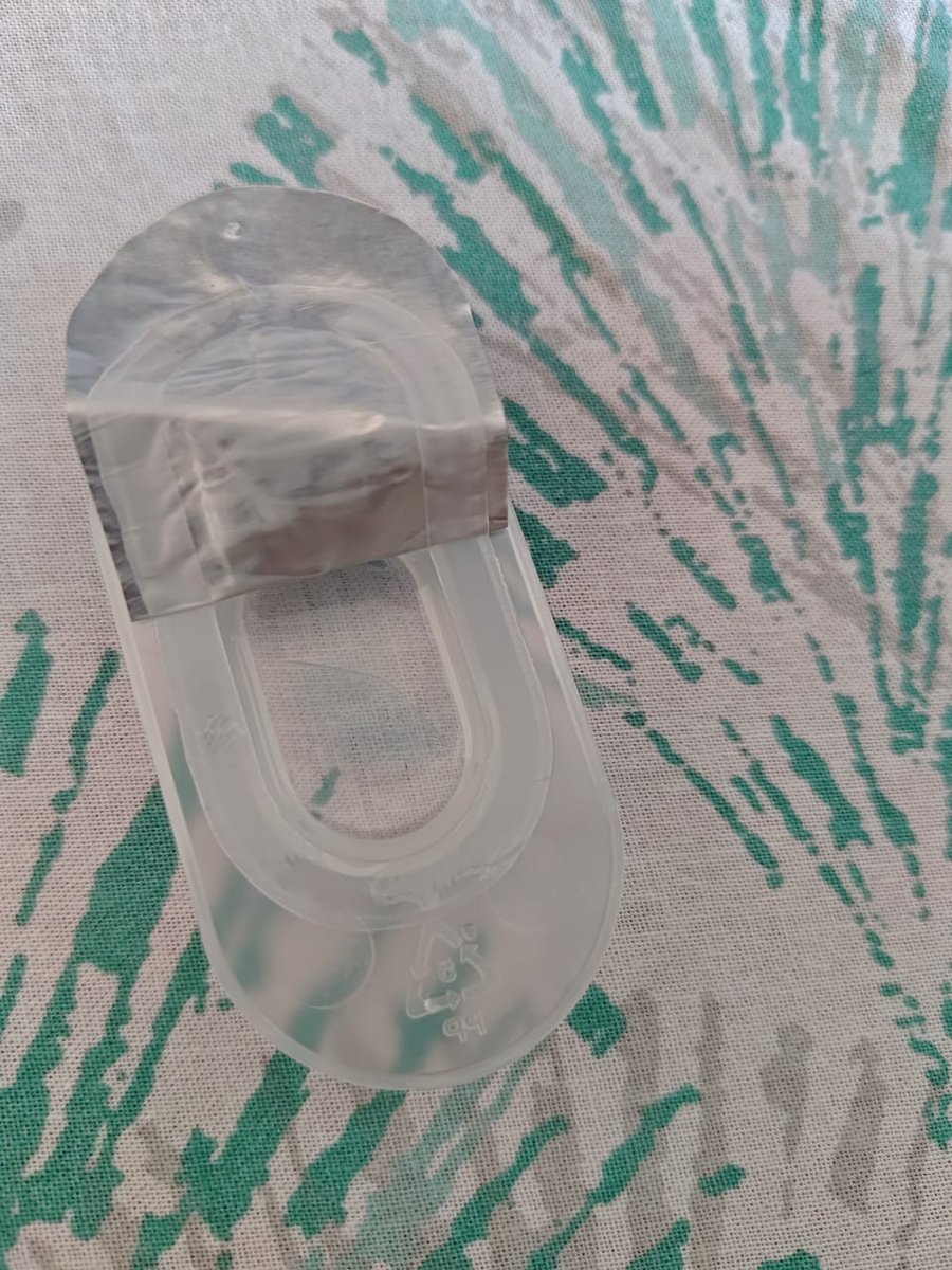 Das_abhis's tweet photo. @Lenskart_com the lens I recieved is folded one..same shown to your representative at the lenskart store..we have deposited at your jakkur store. https://t.co/wAS7ggOd3J