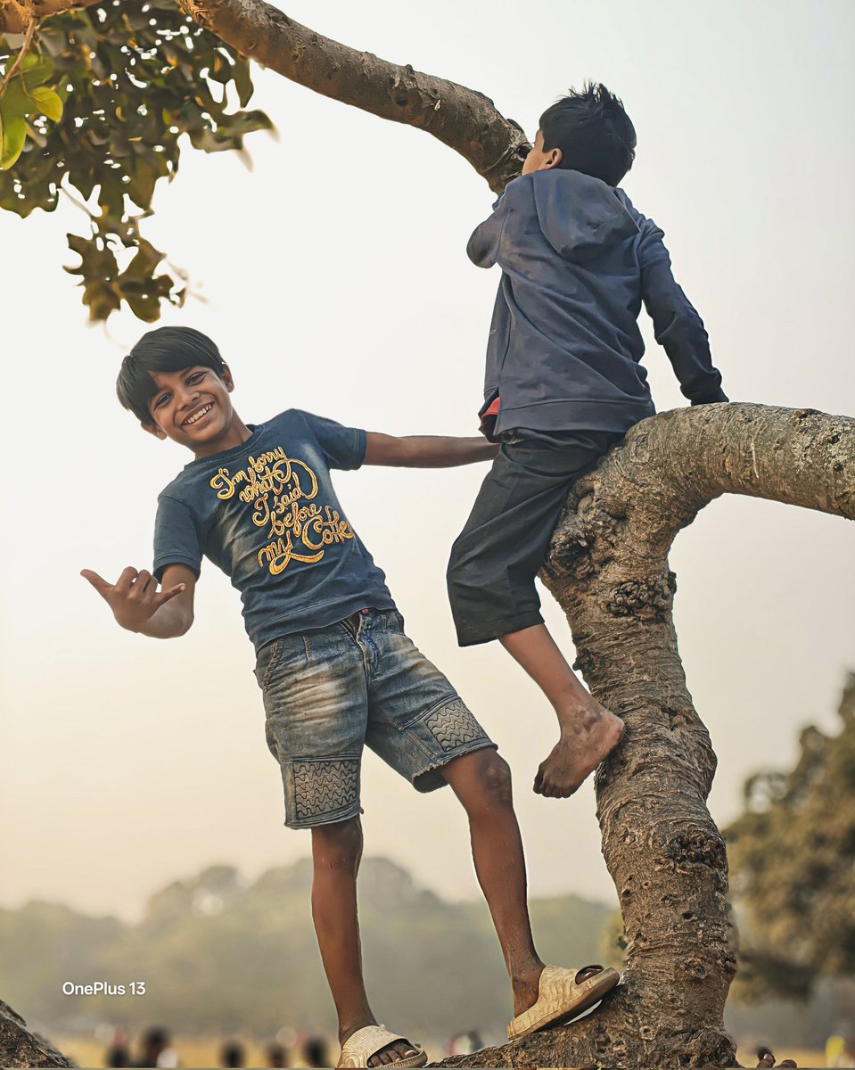 RohitSharma1785's tweet photo. Khushi toh bachpan mein hi tha !
Sapne toh bachpan mein hi tha !
Yaade toh pyaare Bachpan ke hi hai ! โค๏ธ
Shot on @oneplus_india @OnePlus 13
Shot with @Snapdragon_IN @Snapdragon
#OnePlus13
#OnePlus13R
#OnePlus13Series
#oneplusphotography
#ShotonOnePlus
#streetphoto https://t.co/WAPDErF3aJ