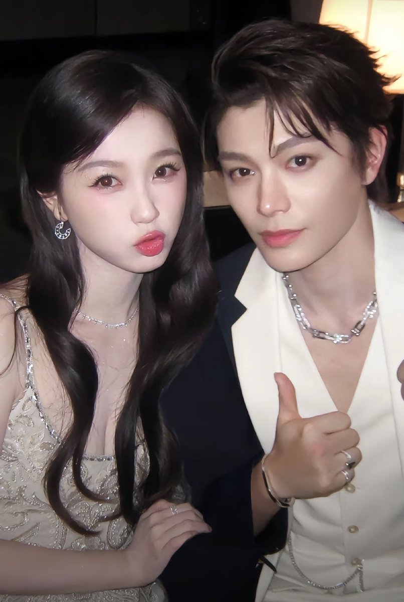 𝜗𝜚 (@dailymiaoqi) on Twitter photo 