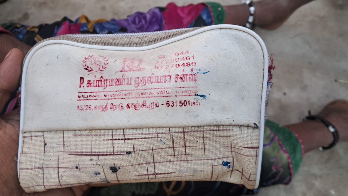 _tylerdurden_69's tweet photo. @TNpolice_cz 
This Amma has been found near the Cheonki station in Prayagraj...she came up here for sangam snan and now she's has been lost if anyone knows something what she's written or any other information please let me know https://t.co/TewBTt6iKS