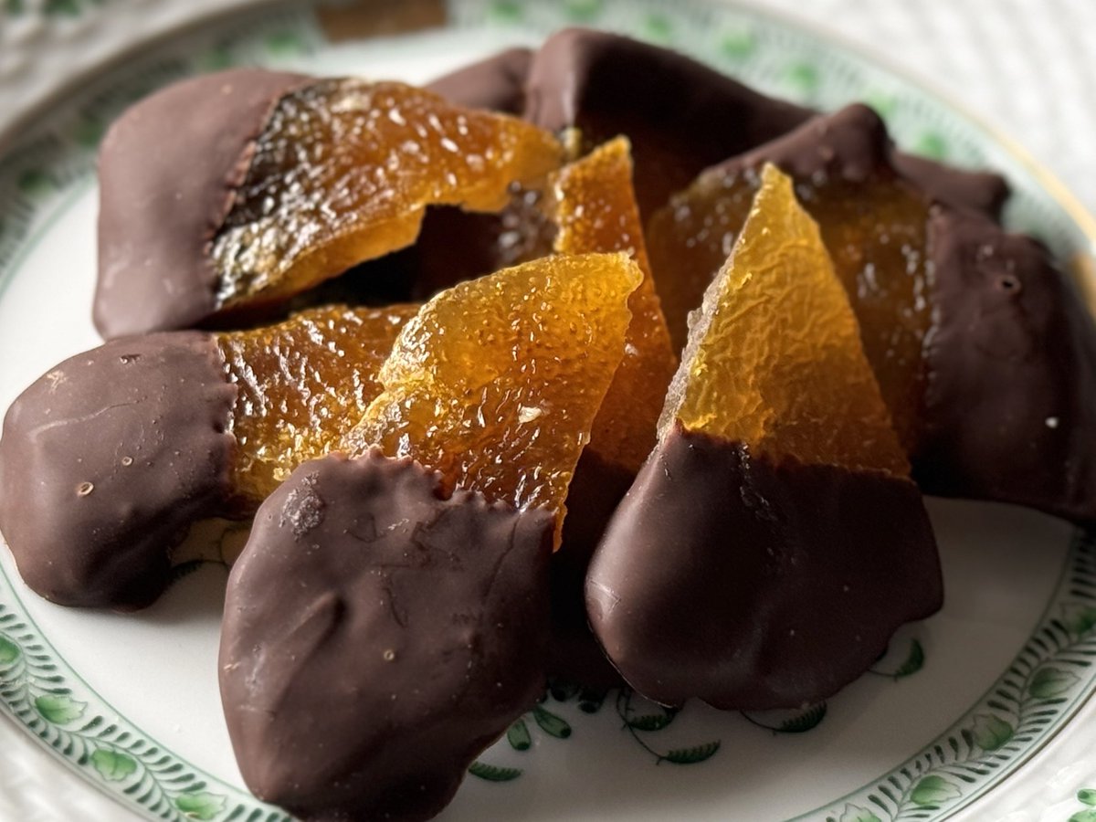 プリズムラボ 木頭柚子ピールショコラ。パリッと軽いチョコ