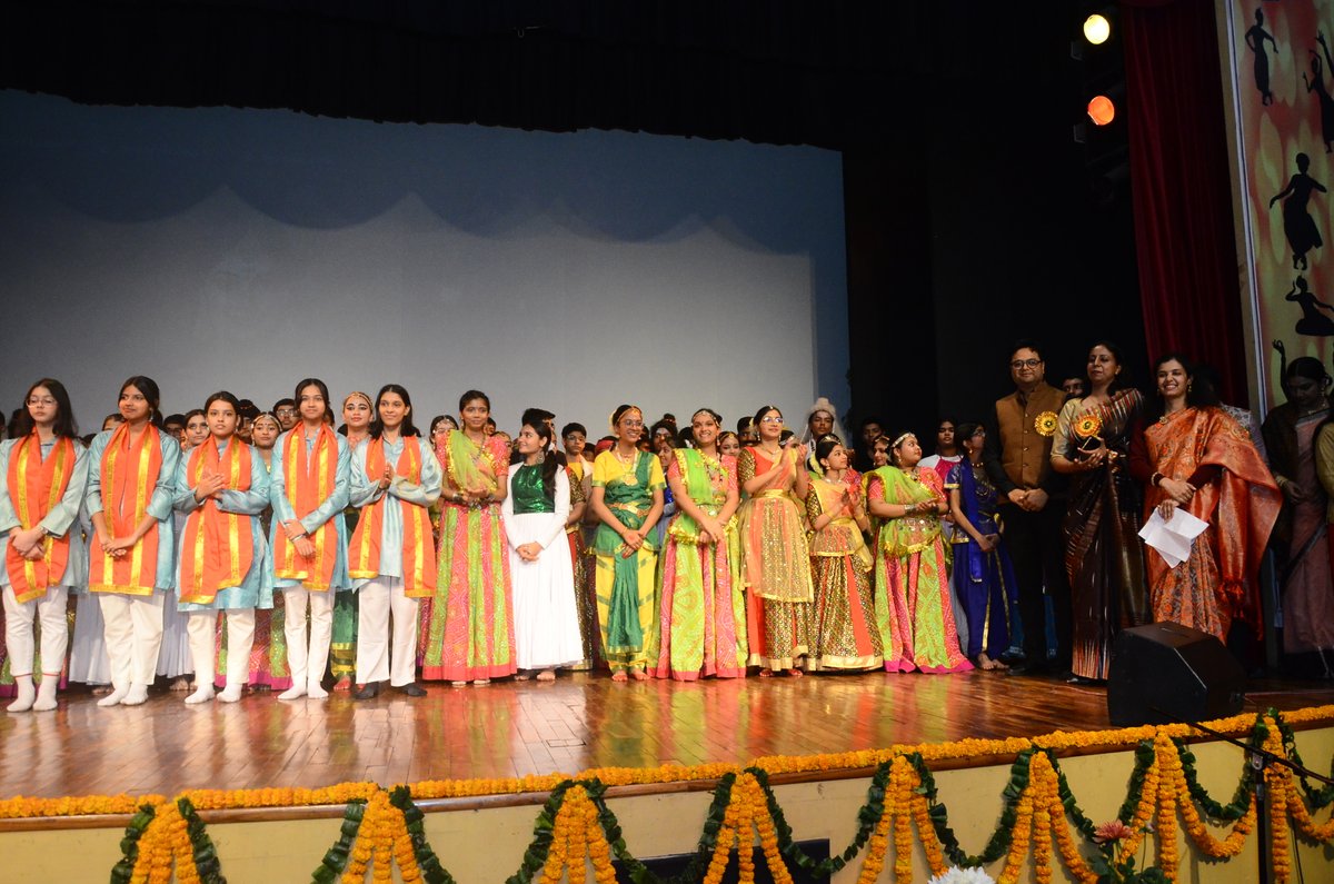 🌟 Celebrating Annual Day at Ahlcon International with the empowering theme "Sashakt Naari"! 💪✨
A huge shoutout to our students, parents &amp; staff for their dedication &amp; teamwork in making this event a success. Together, we inspire &amp; uplift! 💙👏 #Teamwork #Ahlconintl