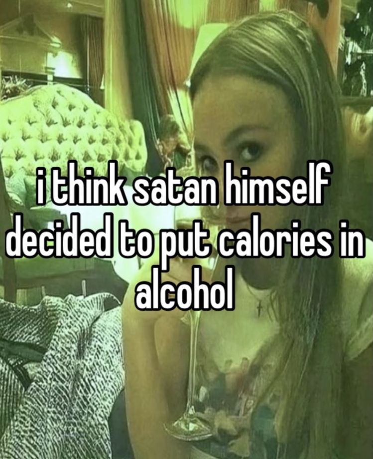 pixiebonekcals's tweet image. feel like shit wanna get drunk but it’s 6 in the morning and the cals in alcohol are ridiculous 💔