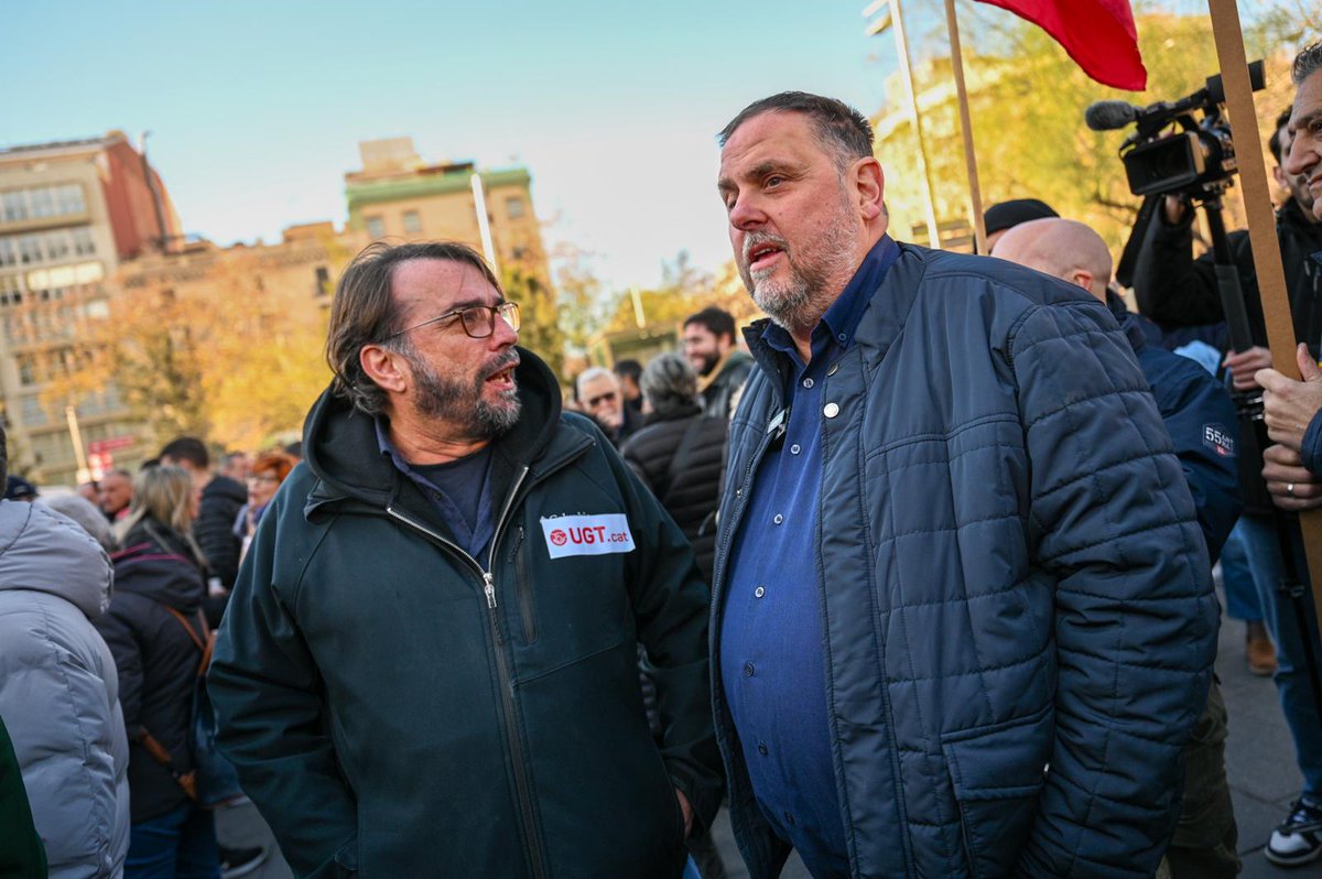 📸 Avui som on sempre hem estat: al costat de la gent que treballa, per defensar tots els pensionistes, per defensar el conjunt dels drets socials del nostre país.