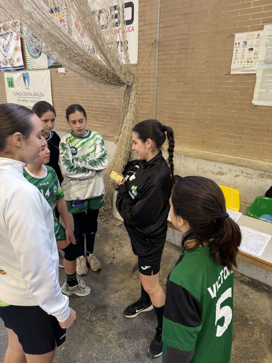 Comenzamos la Liga LED en la provincia de Jaén. Disfrutando de una mañana de balonmano y convivencia haciendo equipo. <a href="/FABMJAEN/">FABMJAEN</a> <a href="/ctafabm/">CTA Andalucía</a> <a href="/FAndaluzaBM/">Federación Andaluza de Balonmano</a>