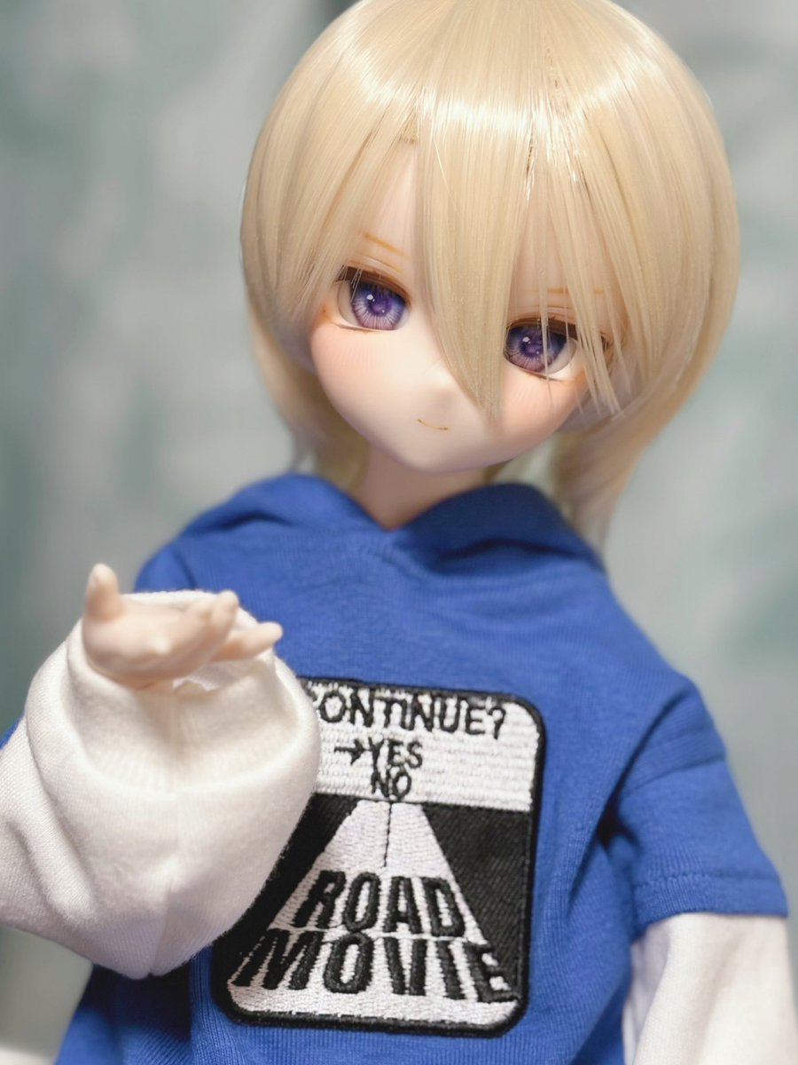 ⋱ お披露目 ⋰

昨年の12月にイドルでご縁があり、小桜みる様より可愛いカスタムヘッドちゃんをお迎えしておりました…！お名前、優(ゆう)くんです✧₊⁺
お顔が好み過ぎて眺めてたら時間が溶けてしまう…！これからも大切にします🫶🏻

#こざくらっこ #うちのこかわいい