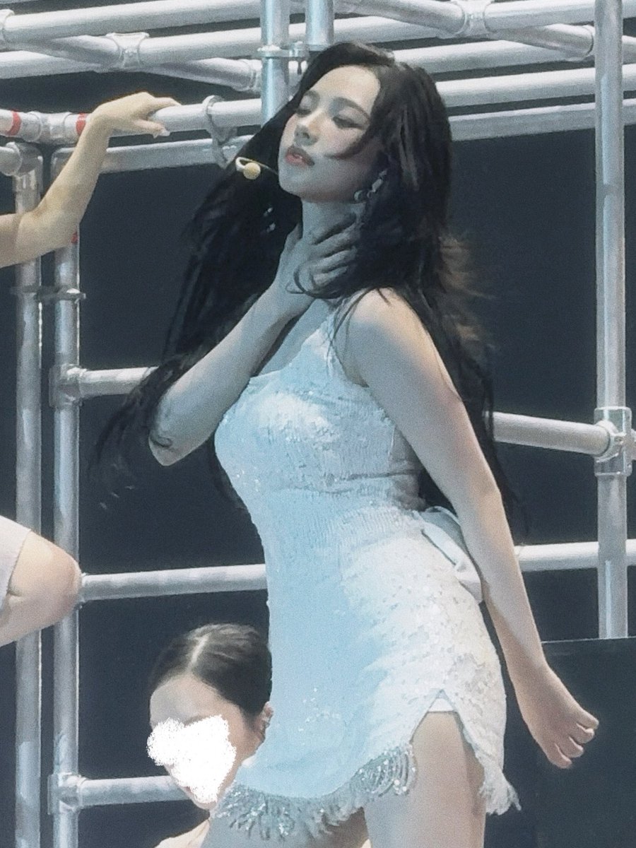 BCofDidI's tweet photo. 020125 SYNK : PARALLEL LINE – in LA

👼🏻😈

#aespa #æspa #에스파
#karina #카리나 https://t.co/nIlGy9qf8K