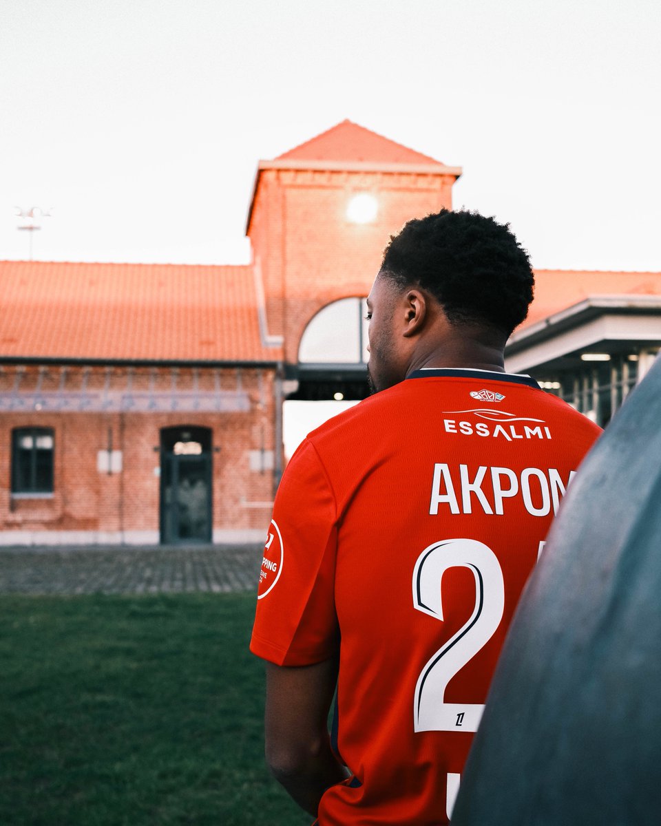 𝐕𝐨𝐭𝐫𝐞 𝐧𝐨𝐮𝐯𝐞𝐚𝐮 𝐧𝐮𝐦𝐞́𝐫𝐨 𝟐𝟒 🤩

Welcome to Lille, Chuba !