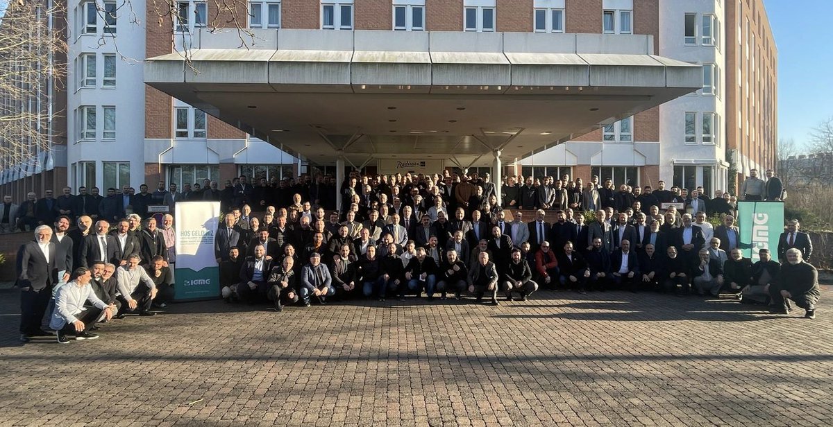 Karlsruhe’de güney bölgelerimizin özverili yöneticileriyle bir araya gelerek yatılı eğitim seminerlerimizi gerçekleştirdik. Bu değerli buluşmada emeği geçen herkese gönülden teşekkür ediyor, katılım ve katkılarıyla programımıza anlam katan tüm idarecilerimize şükranlarımı