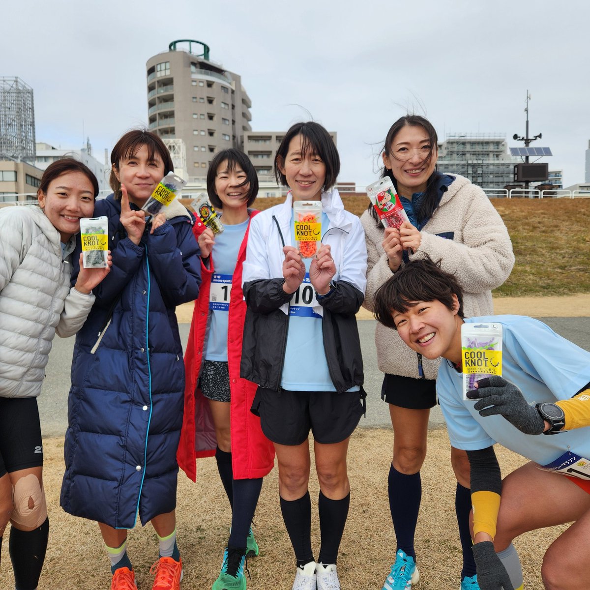 yohohohohohom's tweet photo. 第一回iimono淀川リレーマラソンの優勝は女性婦人チーム🎉
なんと7人全員が国際ランナー!
ぶっちぎりの優勝でした😊
優勝賞品はリーニン5足……片足づつ分けてくださいm(_ _)m
#iimono_sports
#iimono
#リーニン
#セイリン
#SBI
#coolknot
#平塚潤
#宮下梨沙 https://t.co/NSBxDza07Z