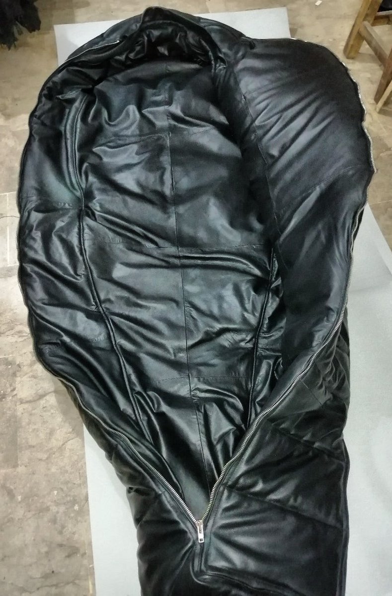 Custom order for a customer of ours who asked for an amazing leather sleeping bag.  We think it came out amazing!!