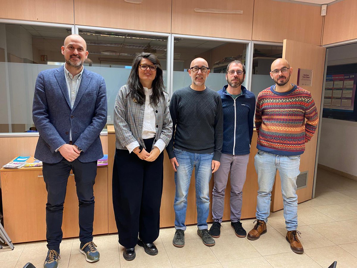 Andrea Costafreda (@drewcostafreda) on Twitter photo Aquesta setmana la <a href="/cooperaciocat/">Cooperació</a> l’hem tancat a Girona.
💡A la <a href="/UdGCompromis/">UdG Compromís Social</a> amb els membres d’ #UNIACT pensant en el rol de les universitats catalanes en la Justícia Global
🎯A la seu de la <a href="/CoordONGs/">Coordinadora d'ONG Solidàries</a> ideant accions clau per reforçar la solidaritat des del territori Aquesta setmana la <a href="/cooperaciocat/">Cooperació</a> l’hem tancat a Girona.
💡A la <a href="/UdGCompromis/">UdG Compromís Social</a> amb els membres d’ #UNIACT pensant en el rol de les universitats catalanes en la Justícia Global
🎯A la seu de la <a href="/CoordONGs/">Coordinadora d'ONG Solidàries</a> ideant accions clau per reforçar la solidaritat des del territori