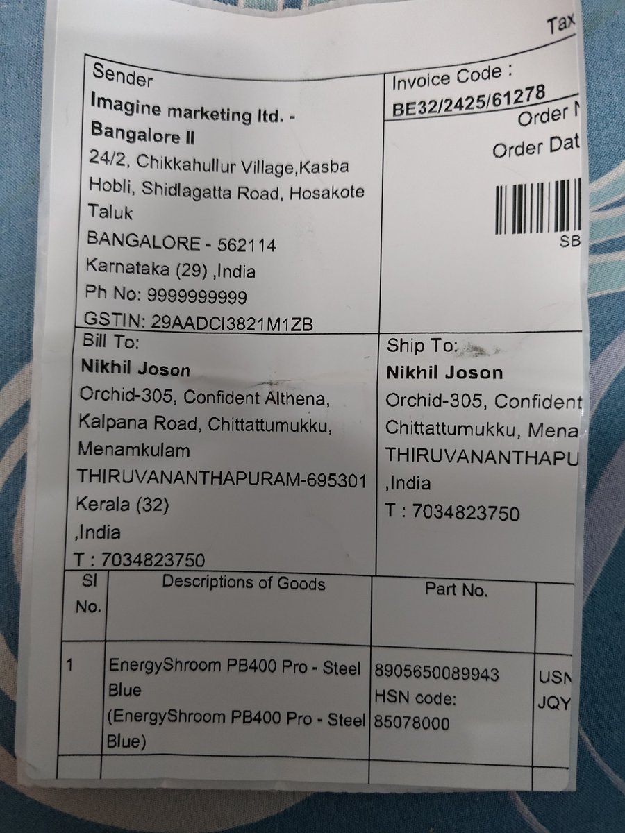 Nick26_ts's tweet photo. 🚨 SCAM ALERT FROM @RockWithboAt 🚨

I ordered a PowerBank – EnergyShroom PB400 Pro Steel Blue (Order ID: 7504654, Delivered: Jan 15, 2025), but BoAt sent me a Smartwatch instead!

Good thing I took pics while unpacking... https://t.co/9Ly5VZWyRN