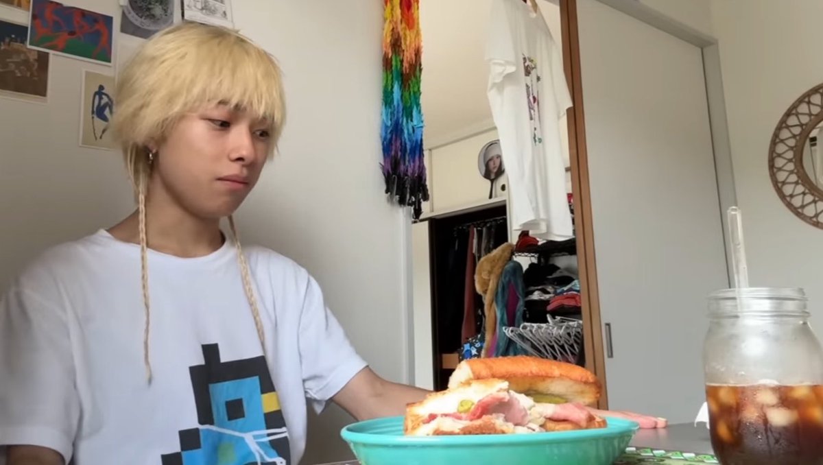 くればやし tweet media