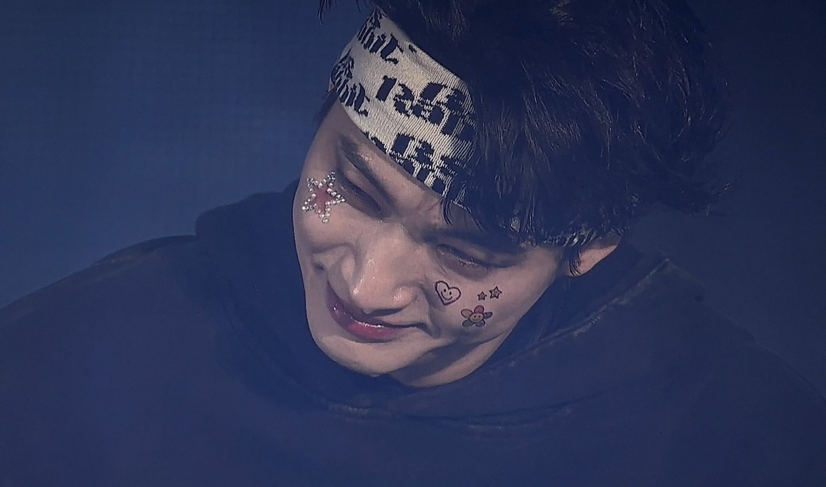 alwayshere4got7's tweet photo. “It's just a picture, it won't hurt you"

The pictures: https://t.co/Oy181HMf4I