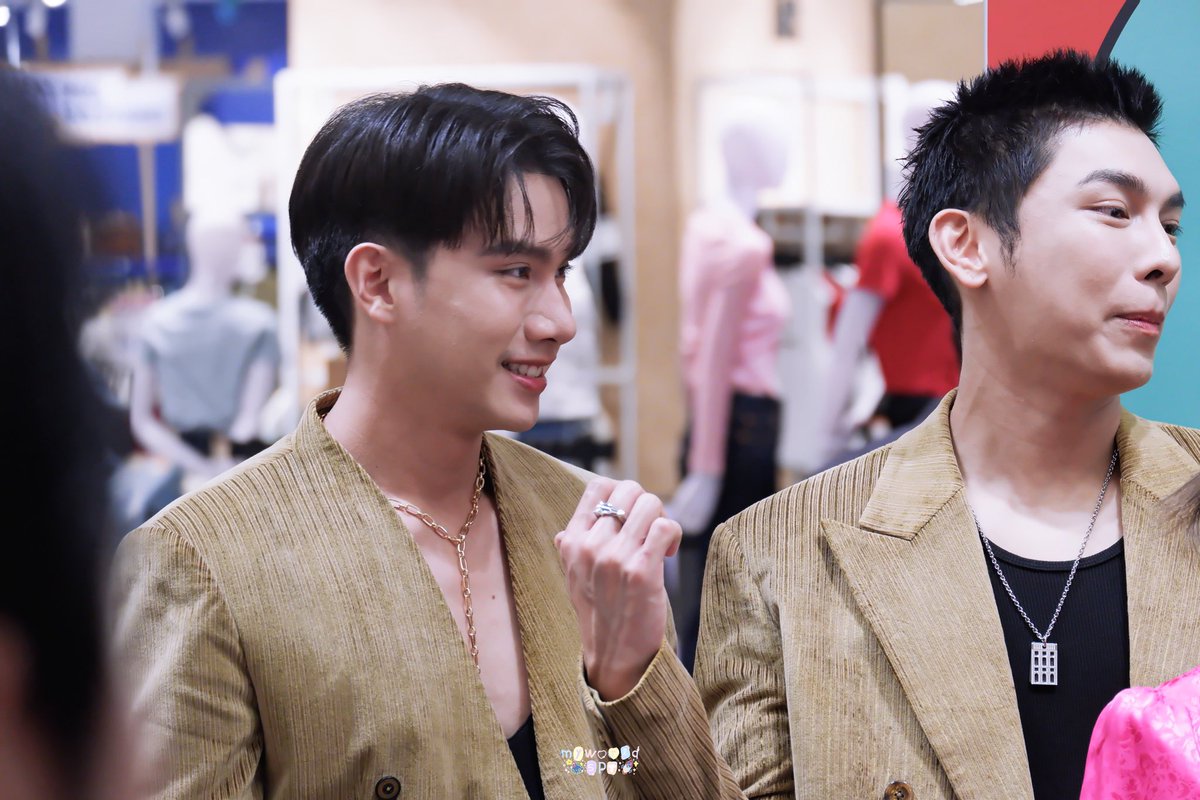 myworldspt's tweet photo. น้องคนนี้คือมุ้เด้งของพี่มิวคั้บ 🦛✨#MewTul 

@MSuppasit #MewSuppasit 
@octotul #Tul_Pakorn https://t.co/Q5vj642EIZ