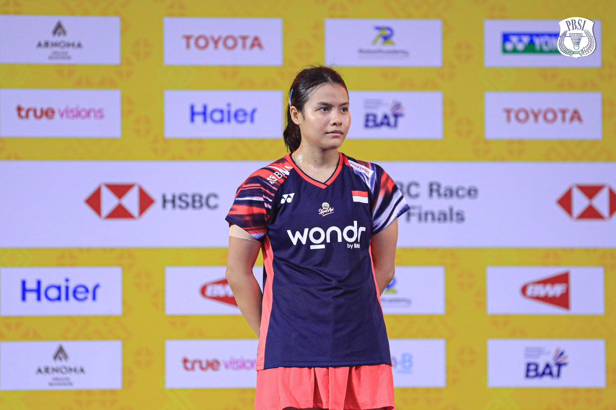 INABadminton's tweet photo. Podium sektor tunggal putri Thailand Masters 2025.

🥇 Pornpawee Chochuwong 🇹🇭 
🥈 Komang Ayu Cahya Dewi 🇮🇩

Selamat untuk keduanya.

#BadmintonIndonesia #ThailandMasters2025 https://t.co/6UmGA1JnIV