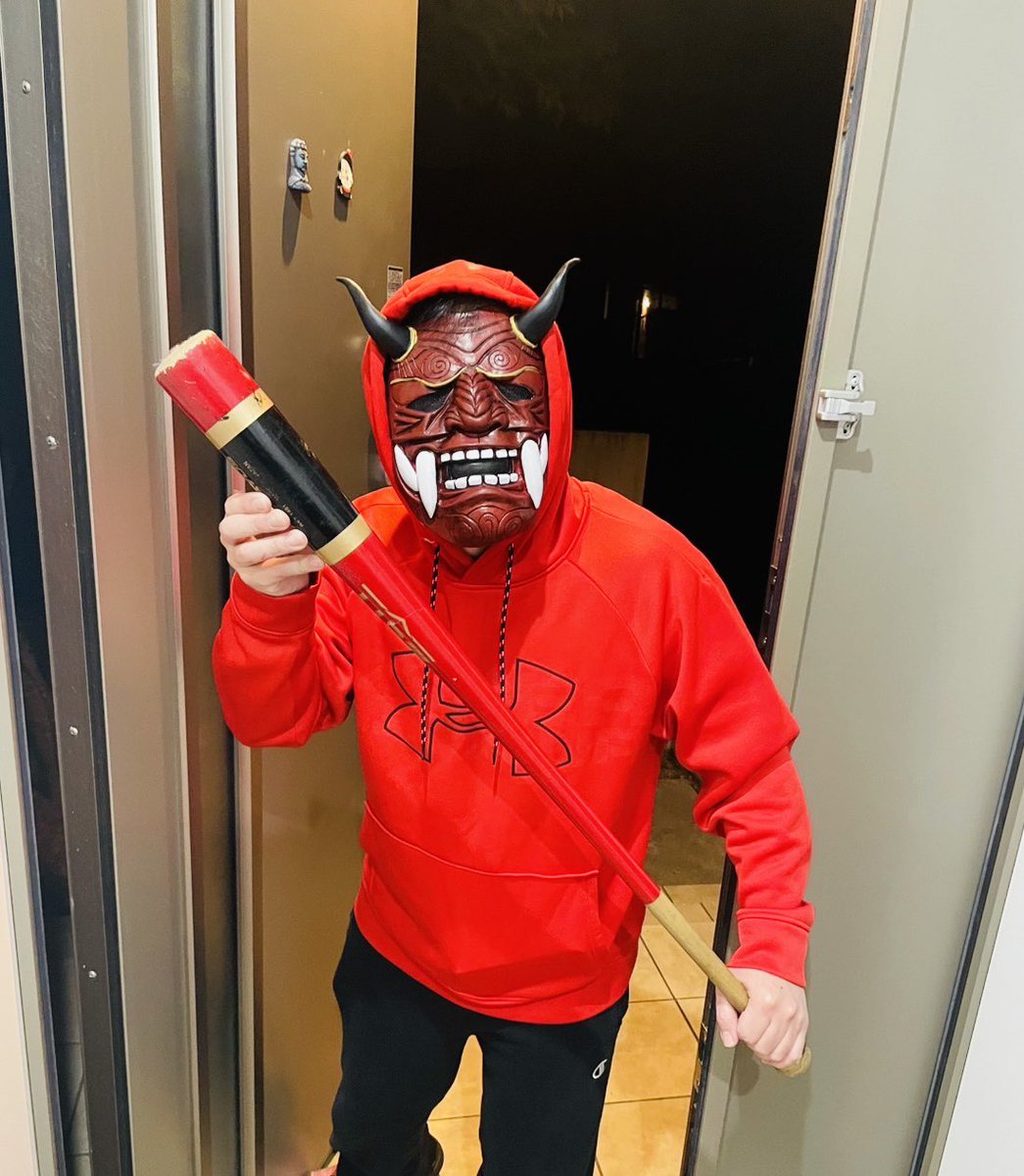 おにやりました。
ついでにご近所さんの2軒を襲撃しました。笑
喜んでもらえて嬉しいです。

みなさんに福が訪れますように、、、。

#おにごっこ