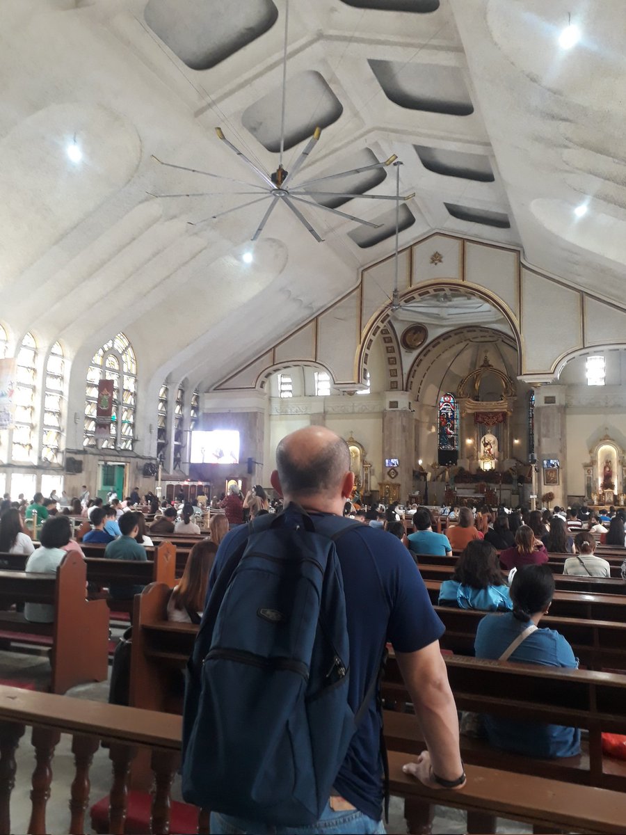_andycaps's tweet photo. Quiapo Church https://t.co/oeAqhw1OH5