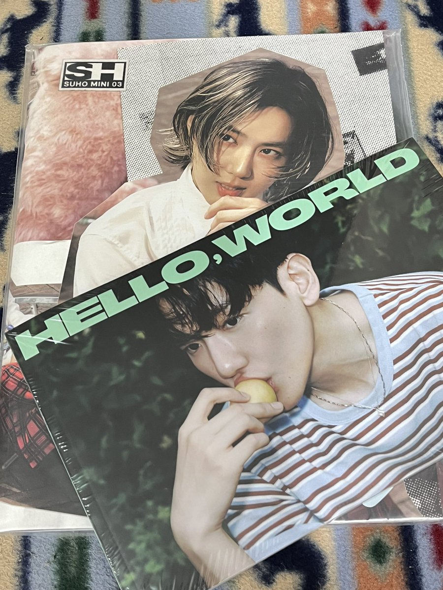 dkswendy's tweet photo. got another FREE sealed albums from @fromfansforfan!! tysm! 😭 been ia here but streaming and supporting for my best boys will nevuh stop ✊🥹 https://t.co/PdOepAN3ko