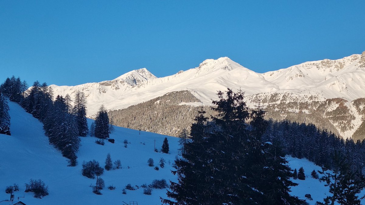 hansterbraak's tweet image. #Nauders vanmorgen.
Dit is mooi wakker worden :-)