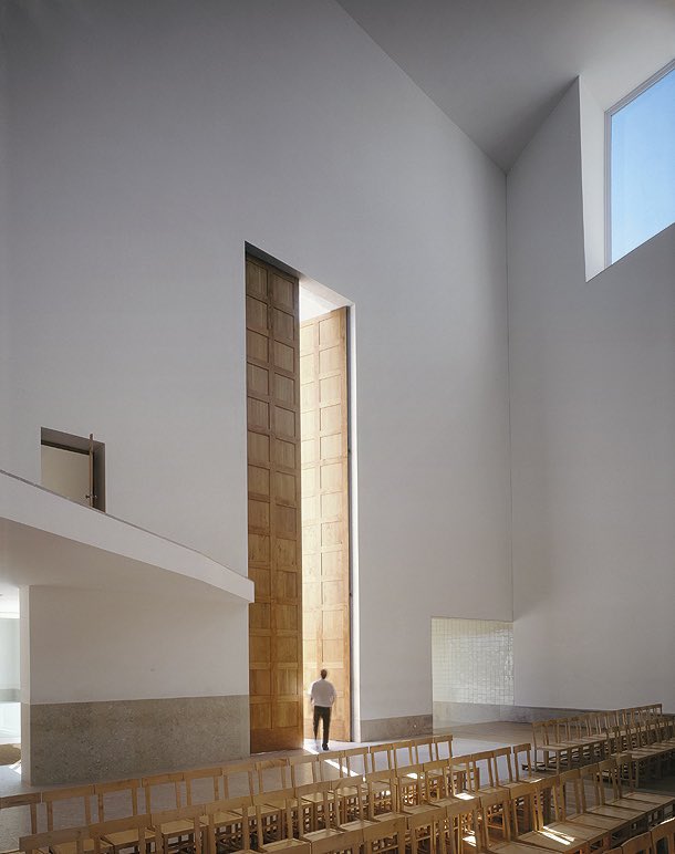 Alvaro Siza