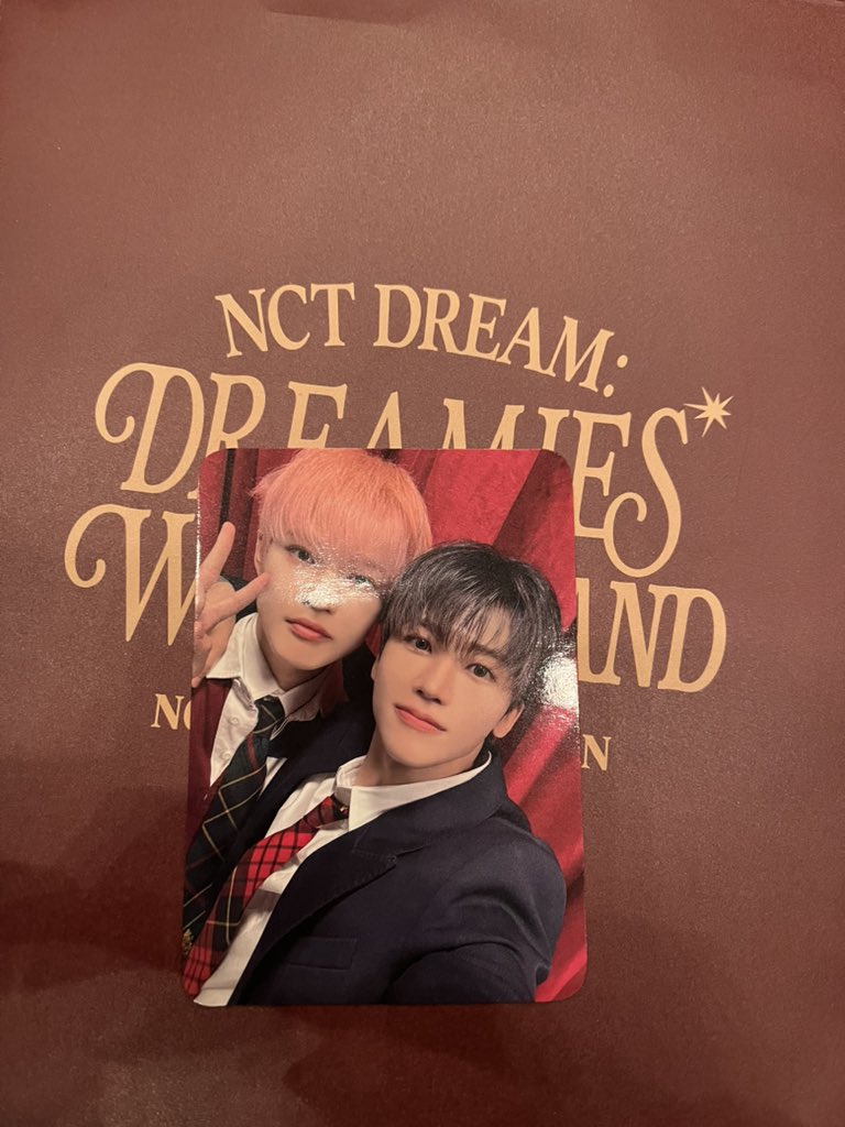 ばにら tweet media