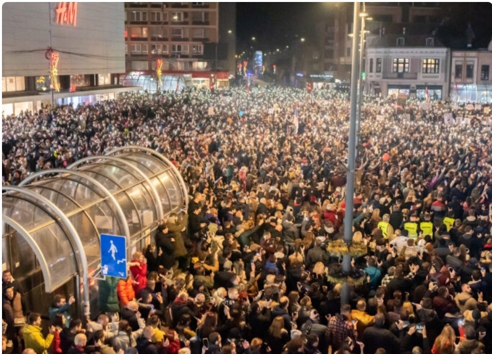 MariMariBGDCHeb's tweet photo. Idemo dalje. Danas je okupljanje u Nišu na 4 mosta jer ĆUTANJA JE DOSTA.

Danas će Niš da grmi.

Do pobede narode moj.🇷🇸💗 https://t.co/Z6h7OccikN