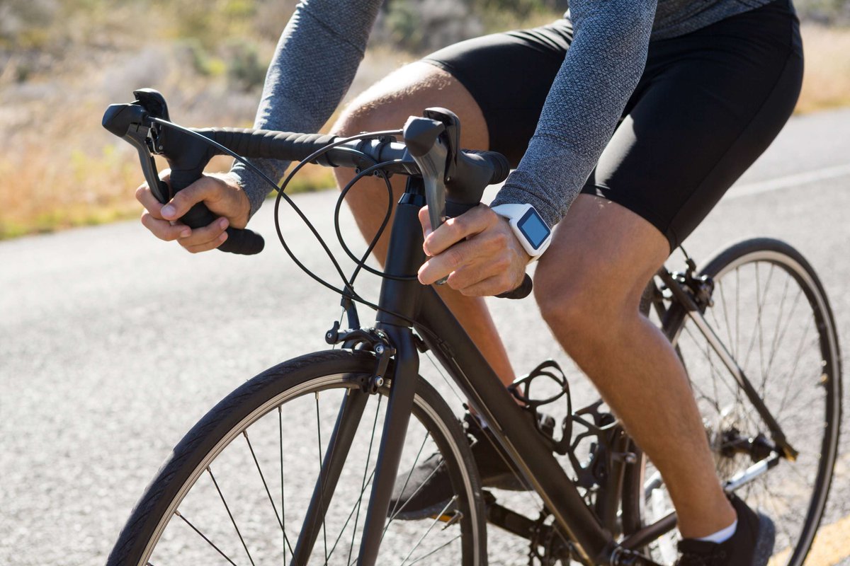 #RECOMANACIONSPMS 🚴‍♀️🚴‍♂️ Si avui aprofites el dia per sortir en #bici 👇

✔️ Posa’t sempre el casc
✔️ Respecta els senyals de trànsit
✔️ Fes-te visible per als altres
Gaudeix del passeig amb #seguretat

#CiclismeSegur #BonDia i #FeliçDiumenge!