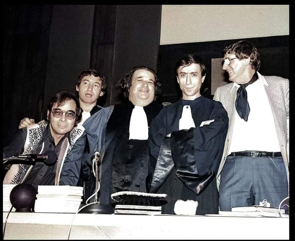 actualites_nrv's tweet photo. Que de talents sur cette photographie !
#MarcelGotlib #AndreFranquin #PierreDesproges #LuisRego 
#ClaudeVillers #LeTribunalDesFlagrandsDelires, sur @franceinter, le 2 février 1981.

#Nice #NiceRendezVous #Nice06 https://t.co/Ve4NnE6UyD