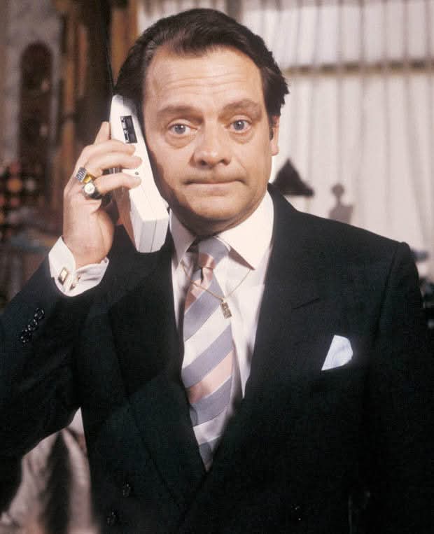 OnlyFoolsHQ's tweet image. Happy birthday to the one and only Sir David Jason, who is 85 today :-) 🥳🍹🍾🎂