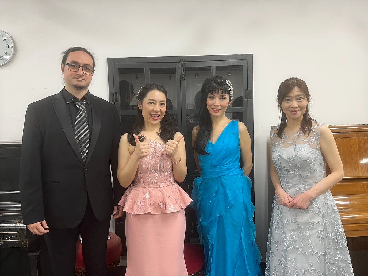 italiagonline's tweet photo. 皆様のおかげで、とっても充実した、感動たっぷりな日本滞在を送ることができました。また会える日まで、お元気で 💕
#lovingjapan #singinglife #japan2025
🇯🇵 感謝
🇮🇹 Ringraziamento (リングラツィアメント) https://t.co/90IxjxezJY