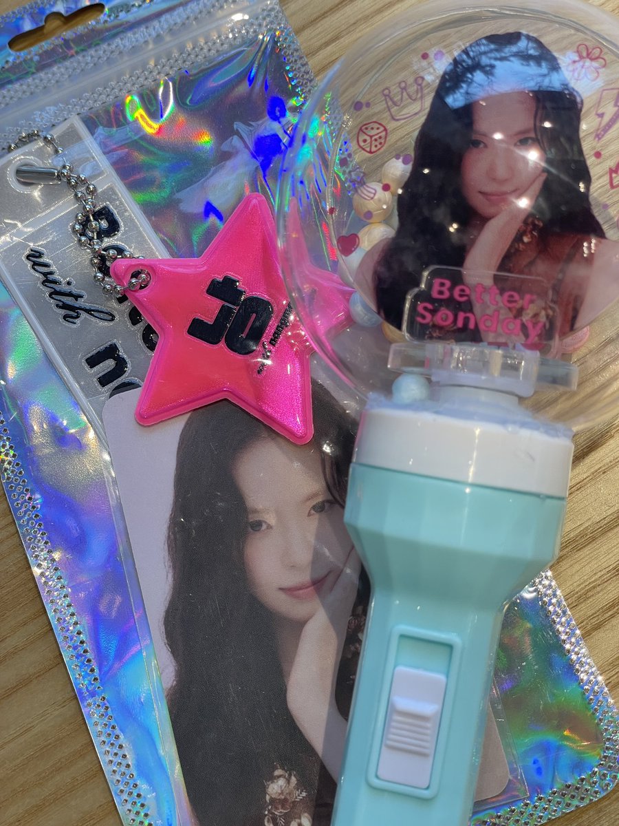 진짜 짱 예뿌다… 예쁘게 잘 보관할게요! 감사합니다 🙇🏻‍♀️

<a href="/Narrate_naeun/">Narrate손나은중국팬사이트</a>