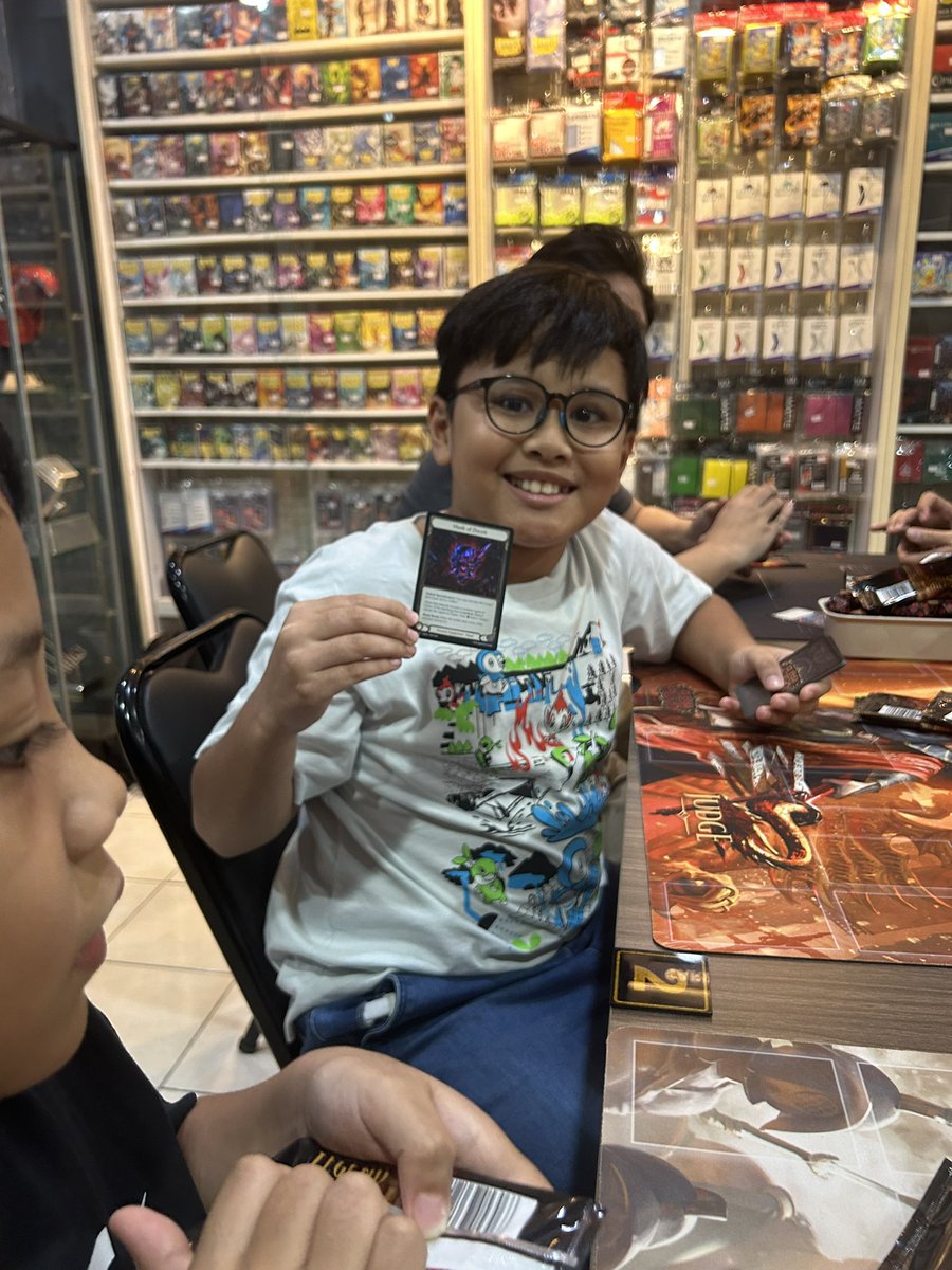 thefabfamfun's tweet photo. another #FABHunted armory draft, another L opened by one of my boys 😅 https://t.co/9NGk06MlDE