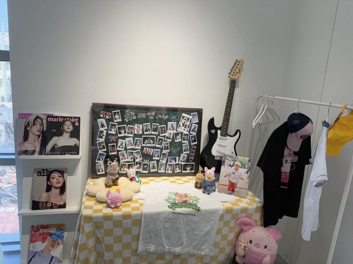 📍미연 Unplugged 전시회 

미연으로만 꾸며지고 가득찬 전시회에 다녀왔습니다! 이쁜 사진들을 액자로 담아 전시되어있어서 행복하게 감상했었고 인화된 사진으로 꾸며진존이 너무 좋았어요🩵

미연아 생일 축하해💚 전시회 열어주셔서 감사합니다!

#플러그뽑고며니생파