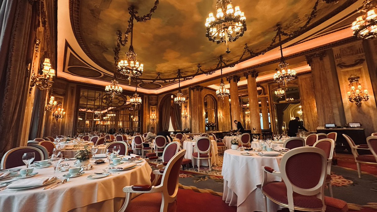 Breakfast at the Ritz. Don’t mind if we do. Best nights sleep in a long time. Staff are amazing 🥰